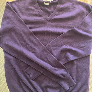 Peter Millar V-neck seater